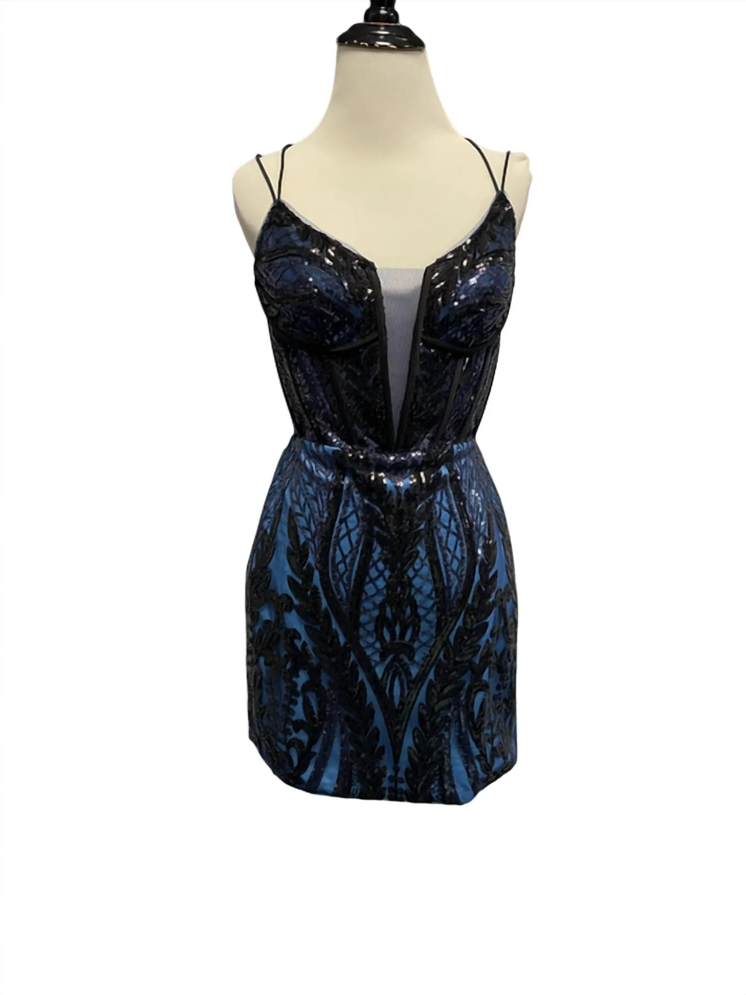 Alyce Paris - Plunging V-neck Mini Dress